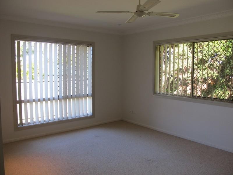 1 Open Drive, Arundel QLD 4214