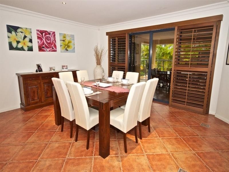 7 Midhurst Court, Arundel QLD 4214