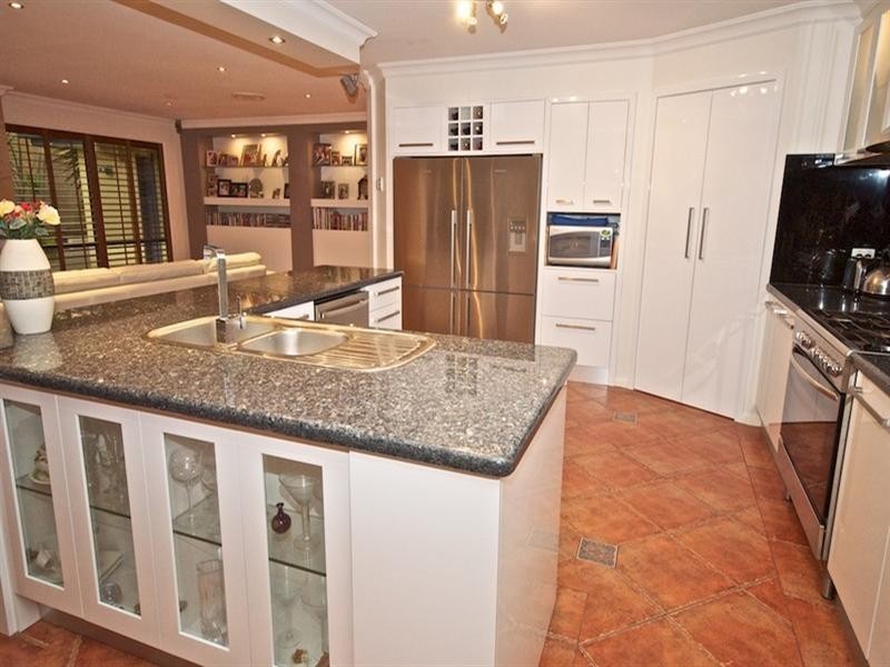 7 Midhurst Court, Arundel QLD 4214