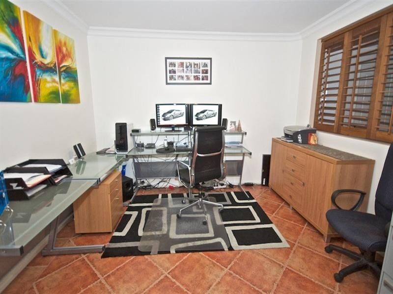 7 Midhurst Court, Arundel QLD 4214