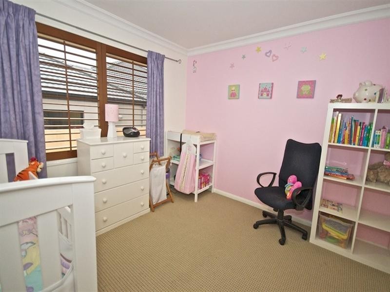 7 Midhurst Court, Arundel QLD 4214