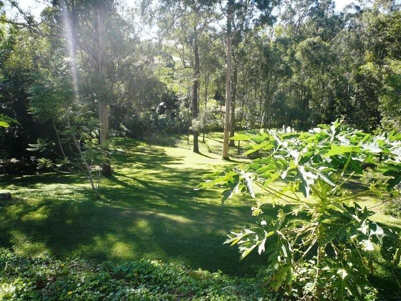 9 Paperbark Court, Parkwood QLD 4214