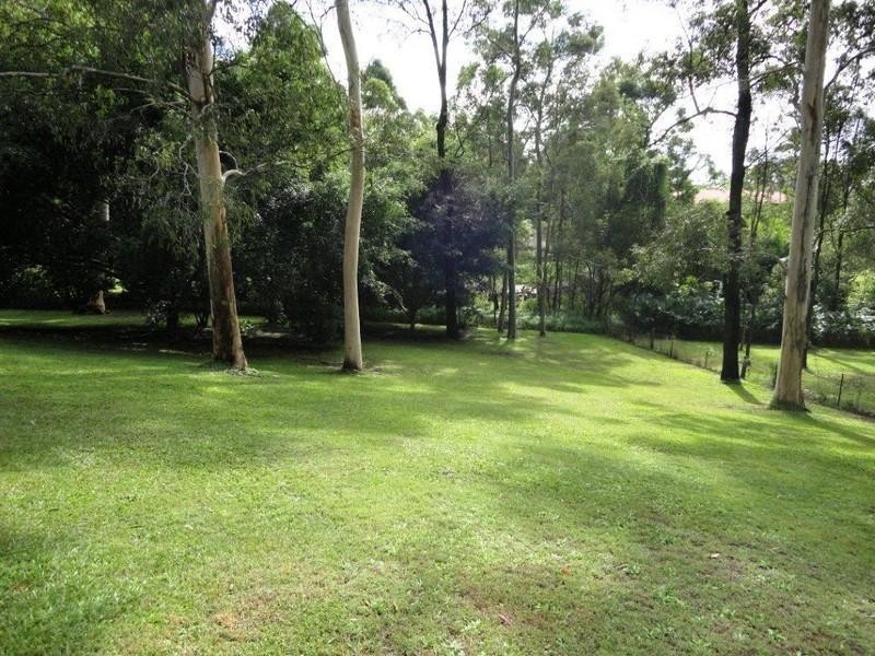 9 Paperbark Court, Parkwood QLD 4214