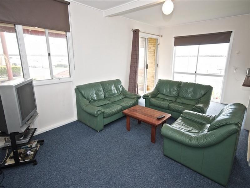 4/272 Marine Parade, Labrador QLD 4215