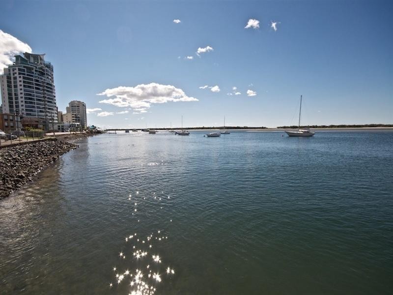 4/272 Marine Parade, Labrador QLD 4215