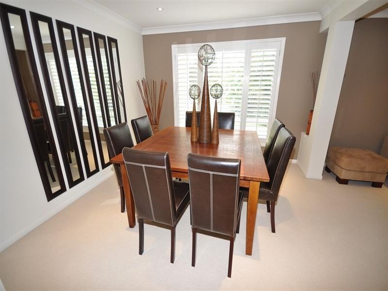15 Blackfen Court, Arundel QLD 4214