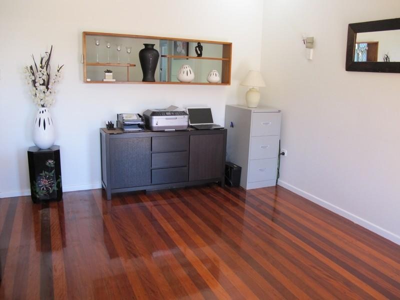 16 Schneider Avenue, Labrador QLD 4215