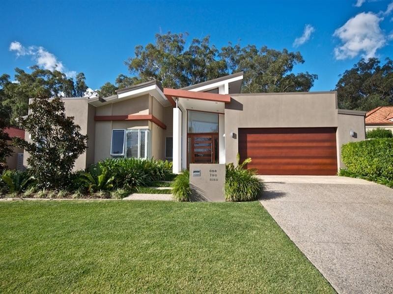 129 Arun Drive, Arundel QLD 4214