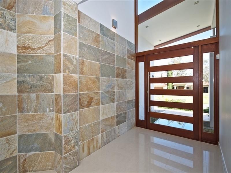 129 Arun Drive, Arundel QLD 4214