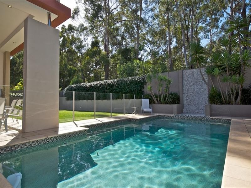 129 Arun Drive, Arundel QLD 4214