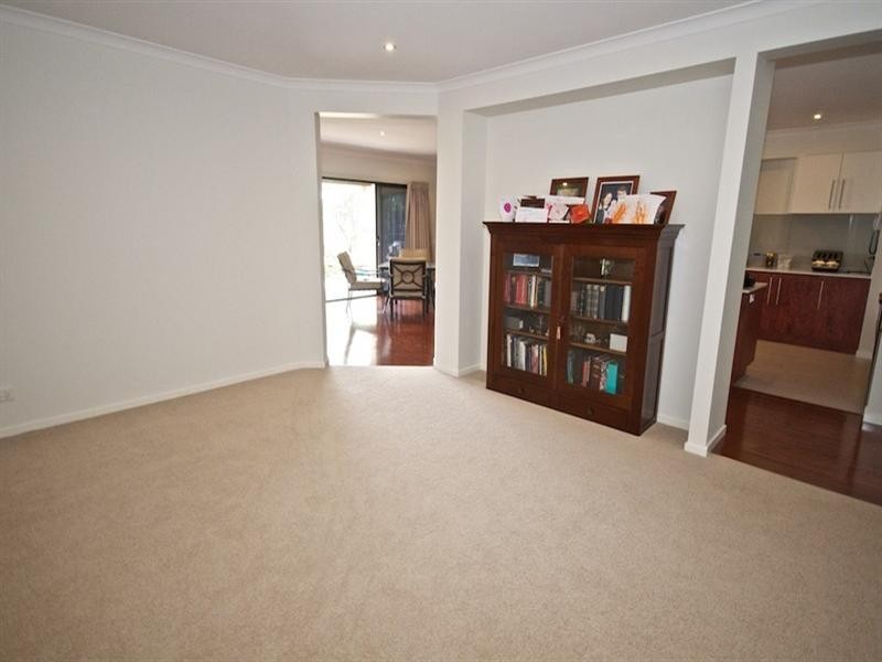 13 Neri Crescent, Arundel QLD 4214