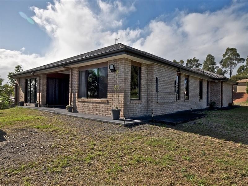 13 Neri Crescent, Arundel QLD 4214