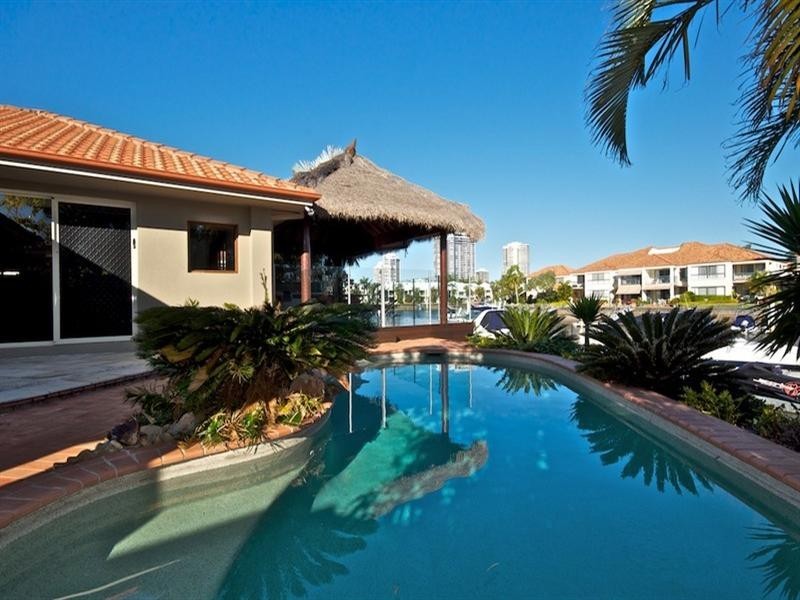 9 Chesterfield Place, Runaway Bay QLD 4216