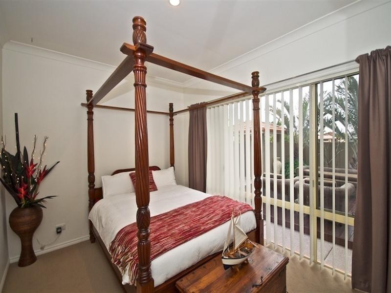 9 Chesterfield Place, Runaway Bay QLD 4216