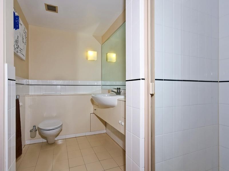 24/76 Chichester Drive, Arundel QLD 4214