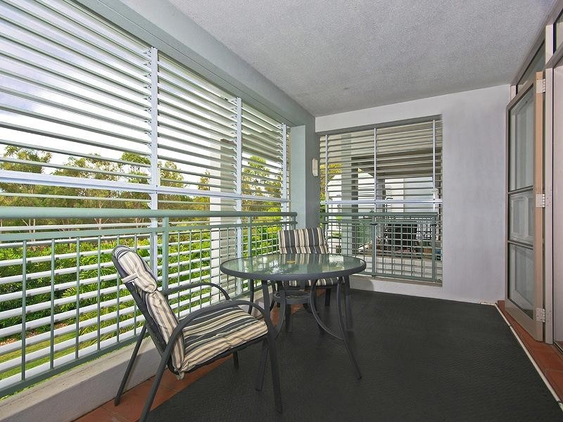 24/76 Chichester Drive, Arundel QLD 4214