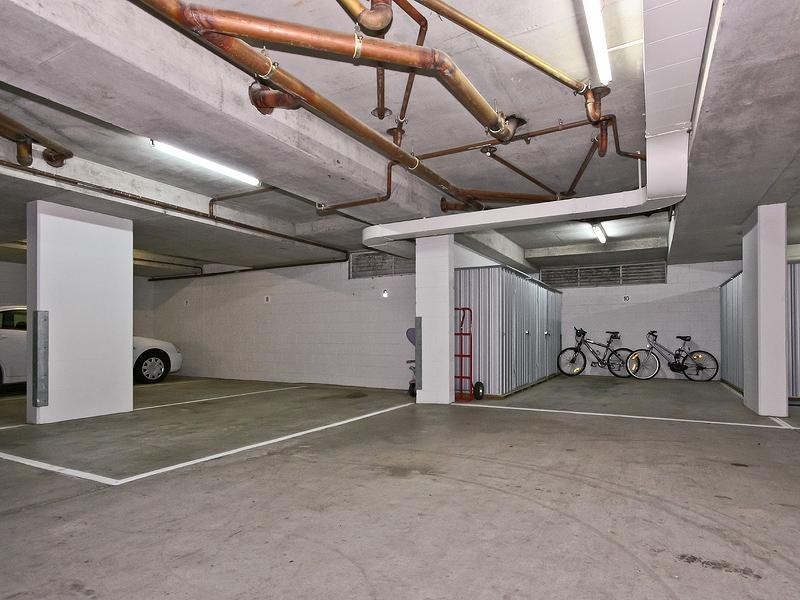 24/76 Chichester Drive, Arundel QLD 4214