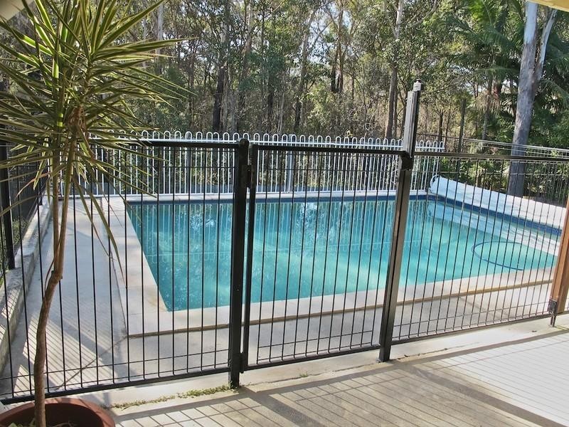 4 Ballybunion Drive, Parkwood QLD 4214