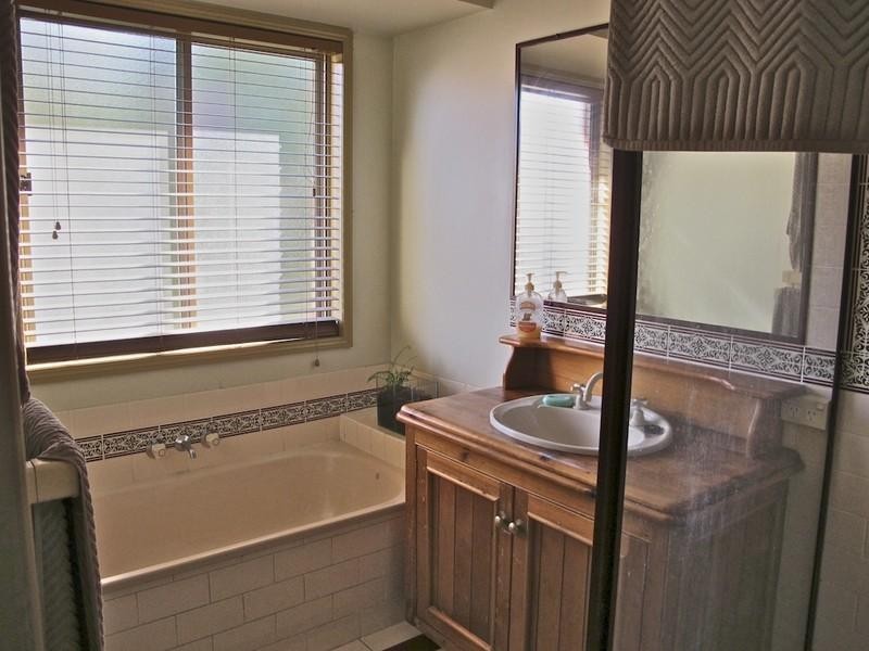 4 Ballybunion Drive, Parkwood QLD 4214