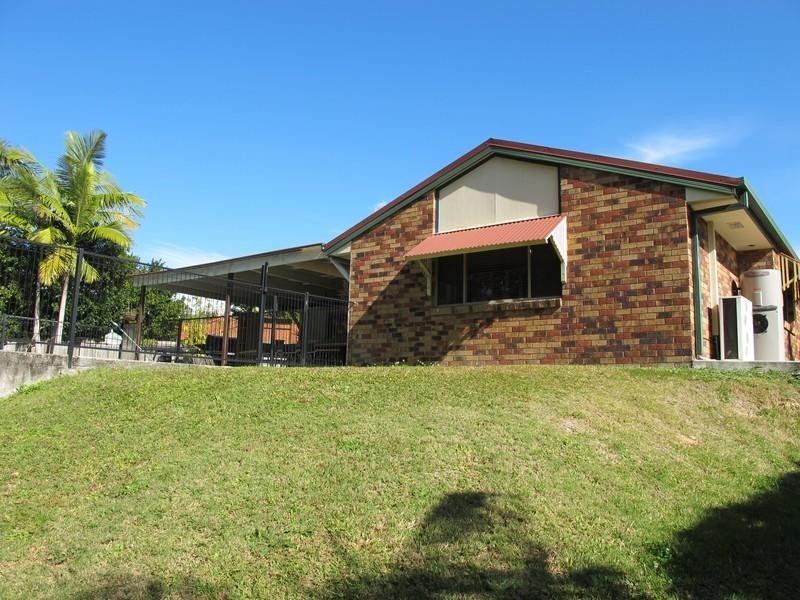 4 Ballybunion Drive, Parkwood QLD 4214