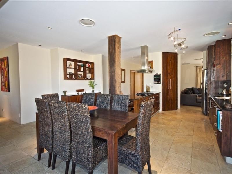 19 Torquay Place, Arundel QLD 4214