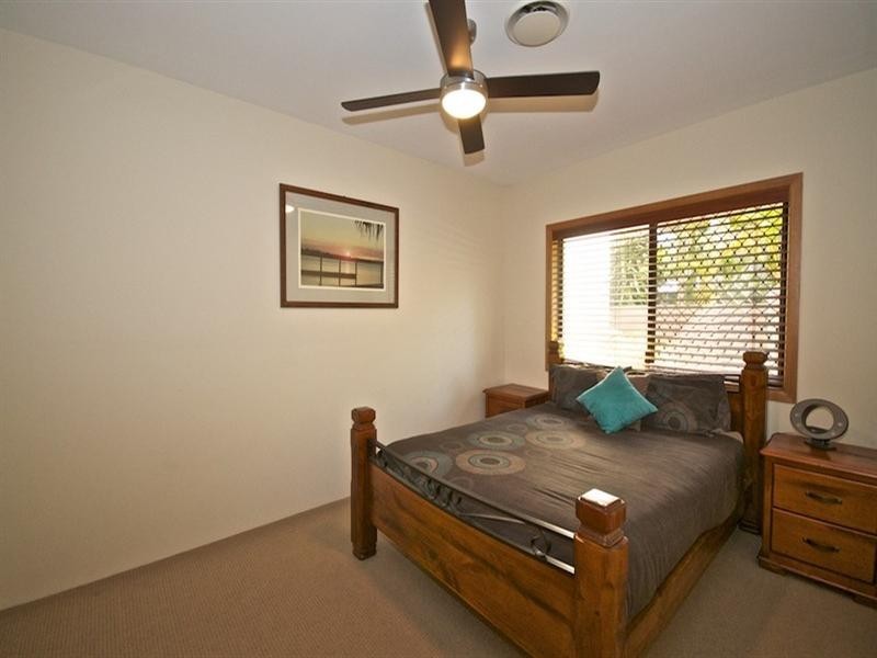 19 Torquay Place, Arundel QLD 4214