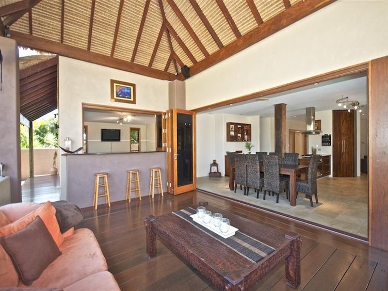 19 Torquay Place, Arundel QLD 4214