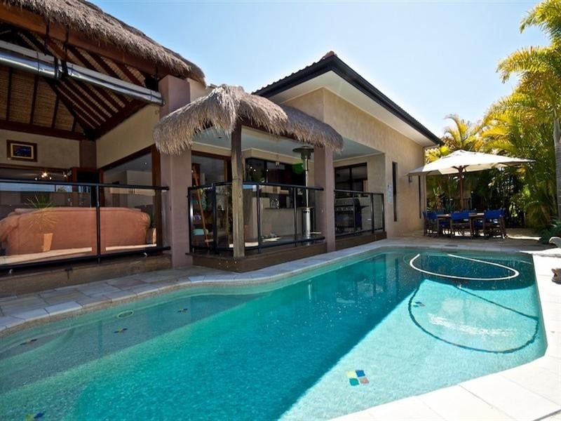 19 Torquay Place, Arundel QLD 4214