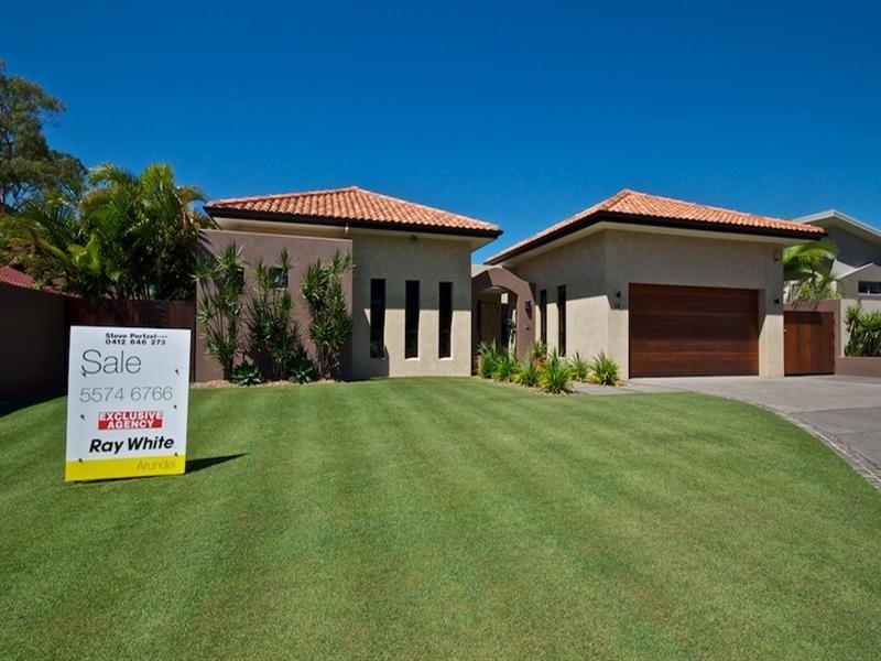 19 Torquay Place, Arundel QLD 4214