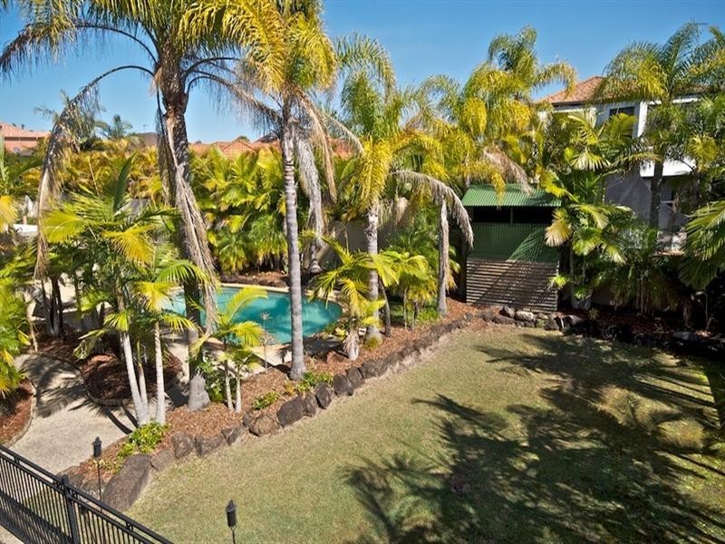 18 Hazel Court, Arundel QLD 4214