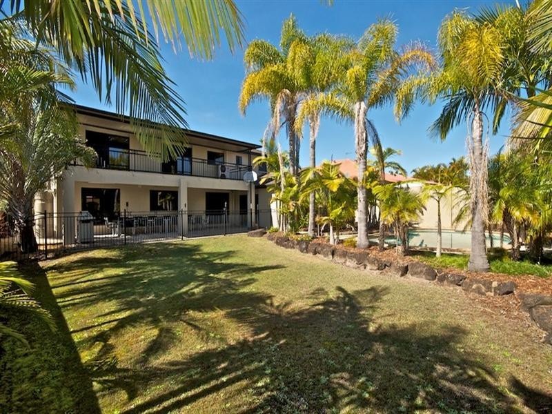 18 Hazel Court, Arundel QLD 4214
