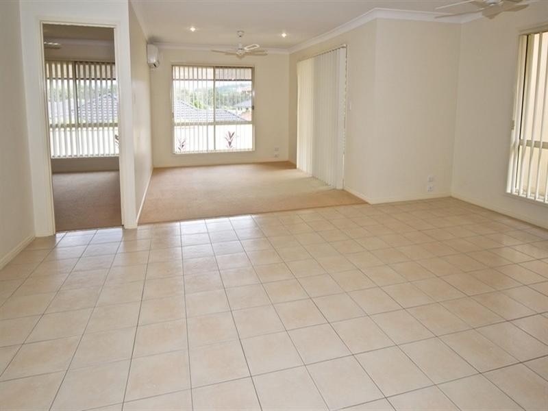 70 Tee Trees Boulevard, Arundel QLD 4214