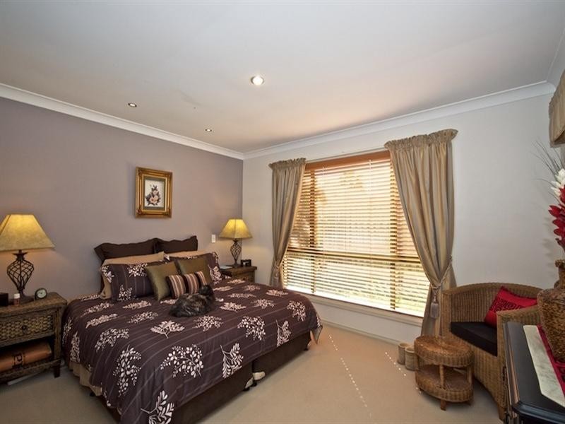 4 Harrow Place, Arundel QLD 4214