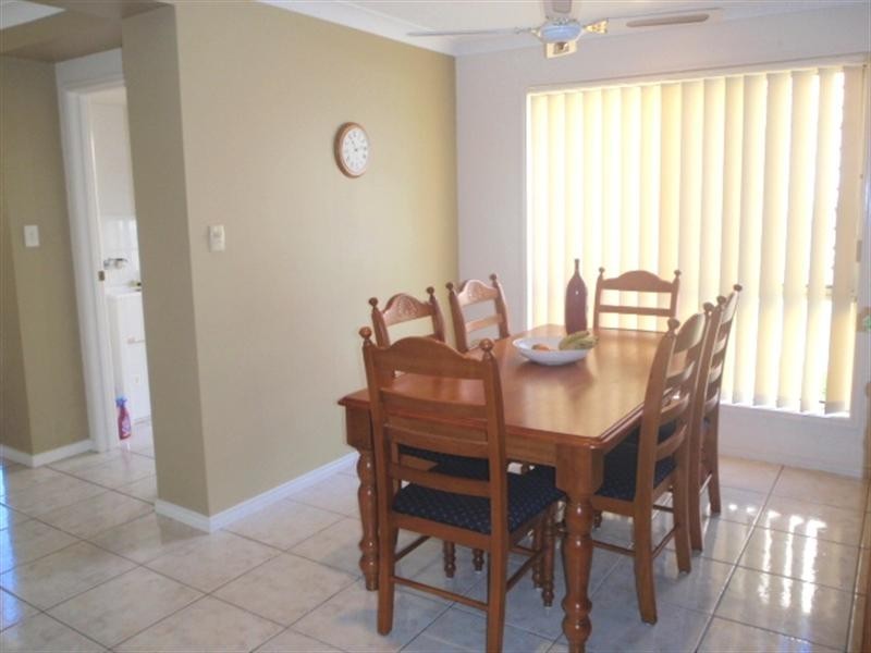 2/113 Arundel Drive, Arundel QLD 4214