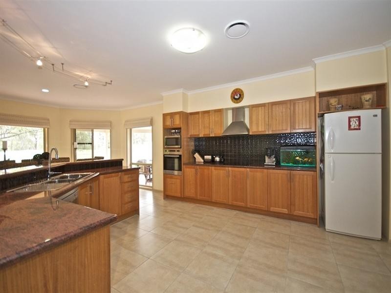 25 Hazel Court, Arundel QLD 4214