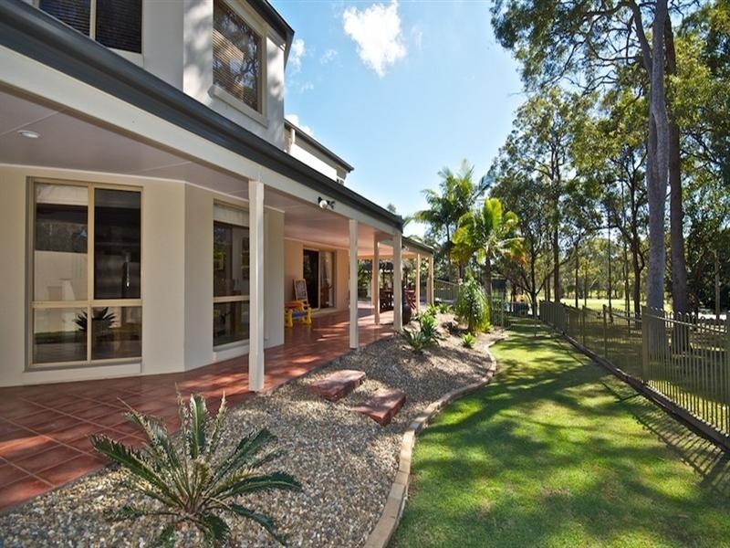 25 Hazel Court, Arundel QLD 4214