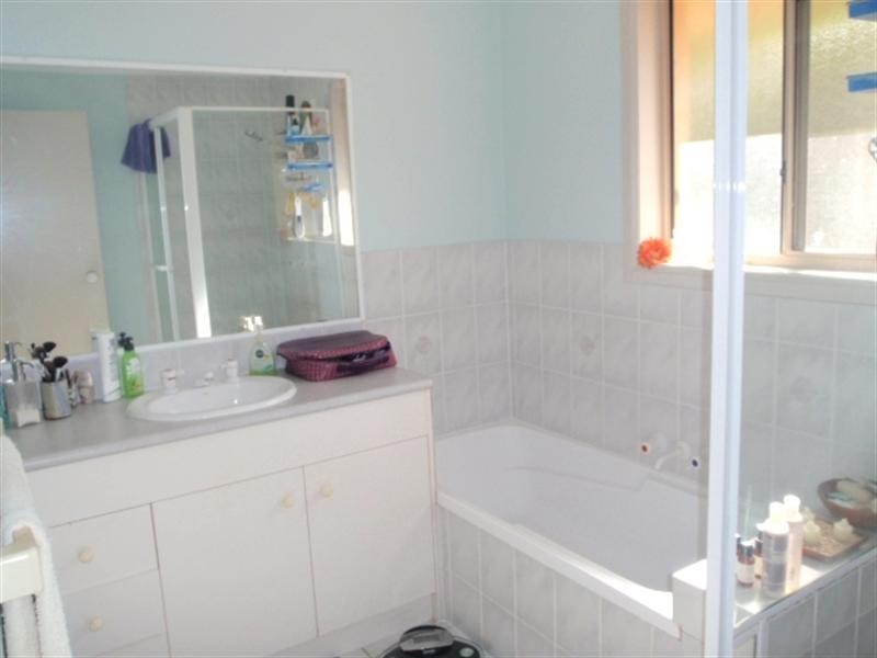 13 & 14/99 Greenacre Drive, Parkwood QLD 4214