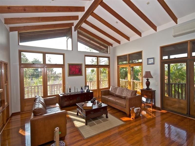 16 Avon Court, Pacific Pines QLD 4211