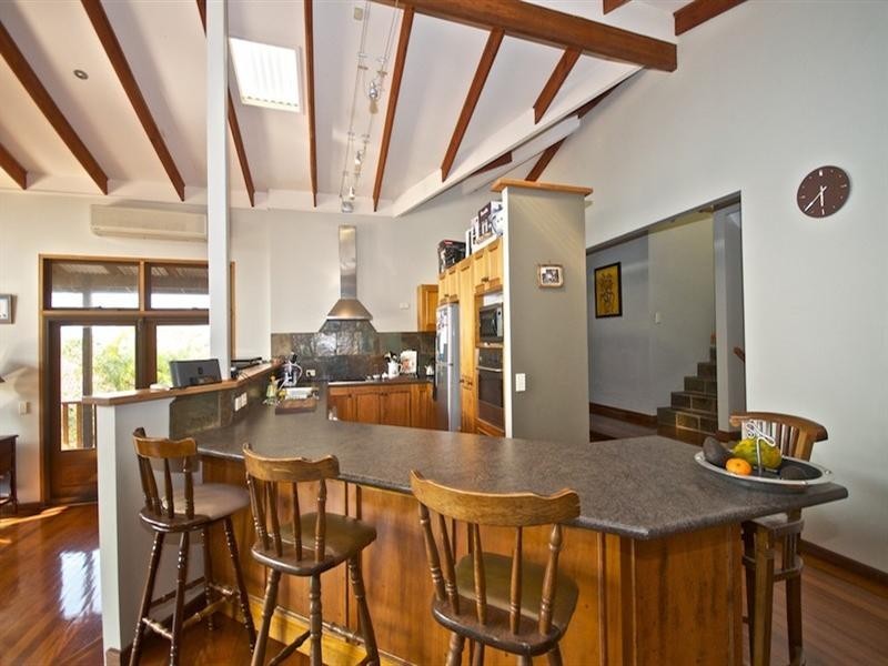 16 Avon Court, Pacific Pines QLD 4211