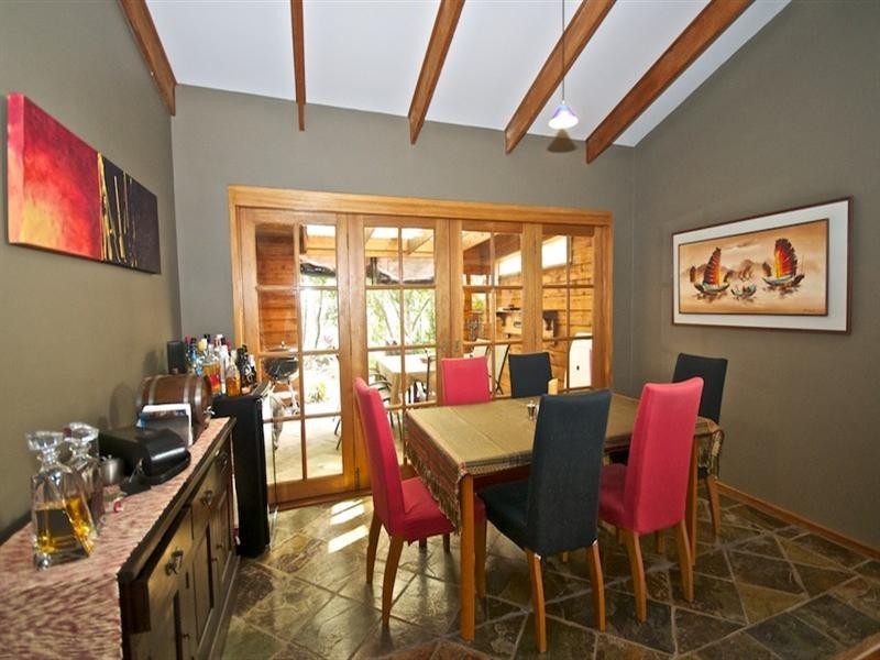 16 Avon Court, Pacific Pines QLD 4211