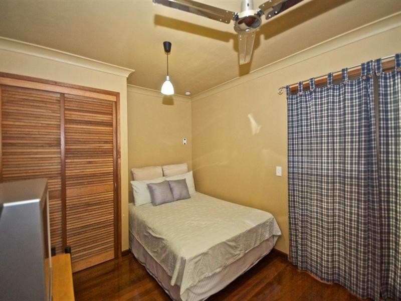 16 Avon Court, Pacific Pines QLD 4211