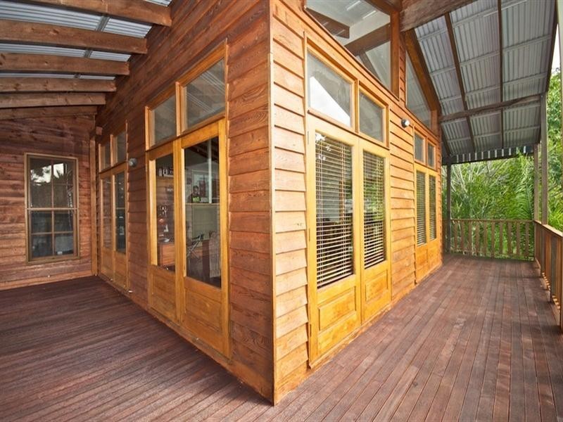 16 Avon Court, Pacific Pines QLD 4211