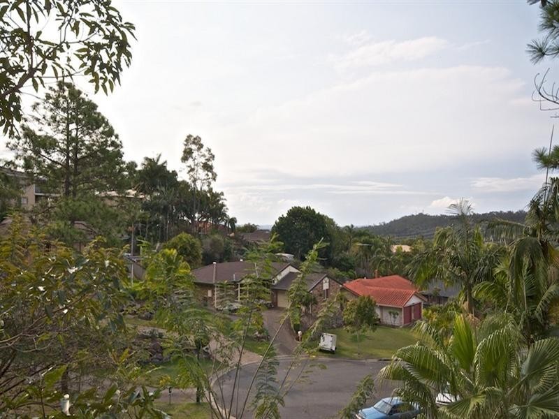 16 Avon Court, Pacific Pines QLD 4211