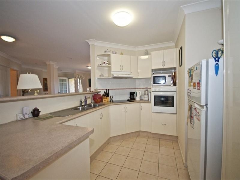 27 Christina Ryan Way, Arundel QLD 4214