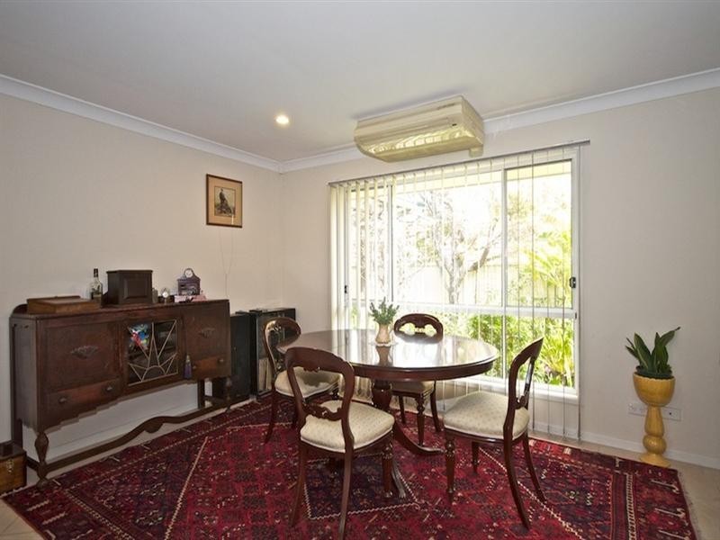 27 Christina Ryan Way, Arundel QLD 4214