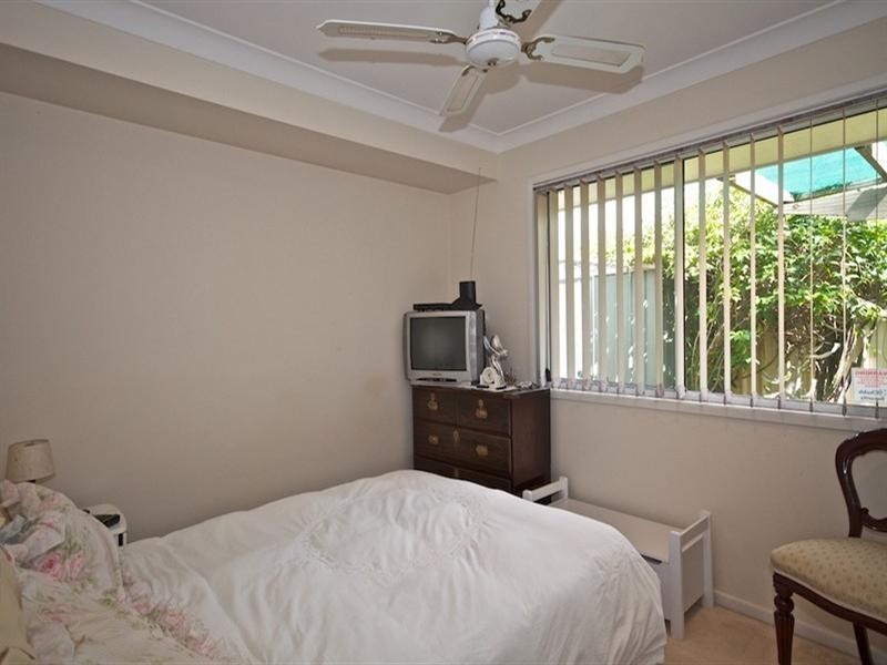 27 Christina Ryan Way, Arundel QLD 4214