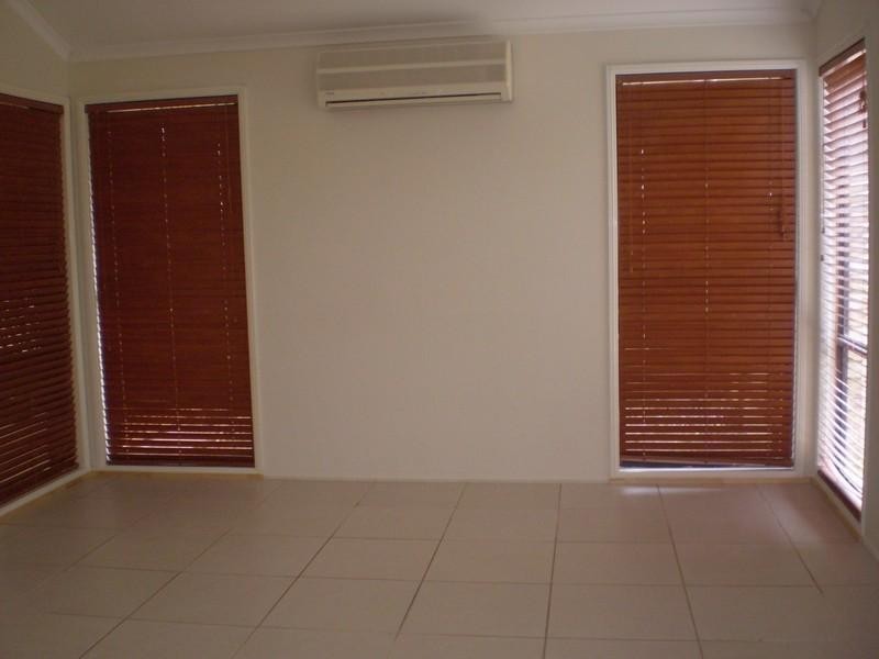 2 Valentino Close, Parkwood QLD 4214