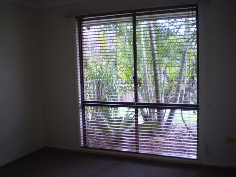 2 Valentino Close, Parkwood QLD 4214