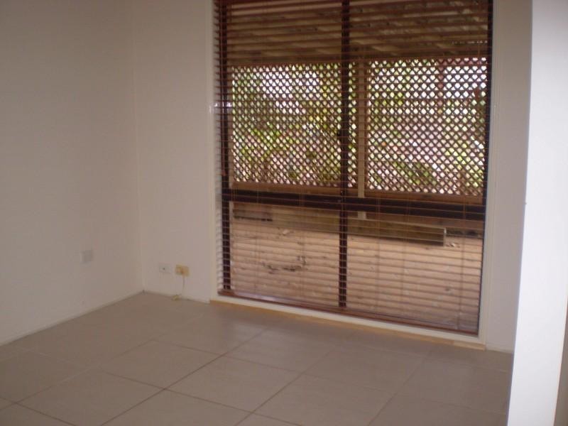 2 Valentino Close, Parkwood QLD 4214