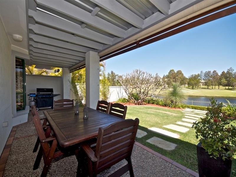 10 Steyning Court, Arundel QLD 4214